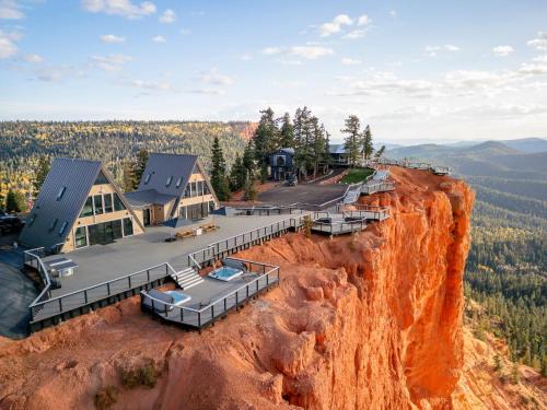 Duck Creek Village House | Zen Nest Eagle & Falcon Cabins