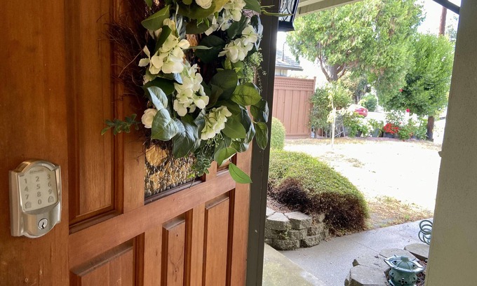 Fremont House | Zen Serenity! Spacious Stylish Updated near Tesla