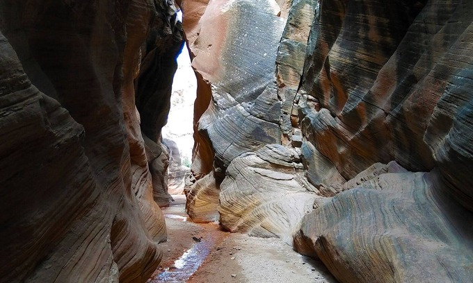 Long Valley Junction Cabin | ZION * BRYCE Midway 3-Story Cabin