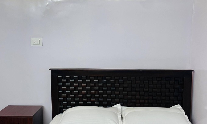 Mehdipatnam Hotel | Zivo Stays Guest House Rethibowli