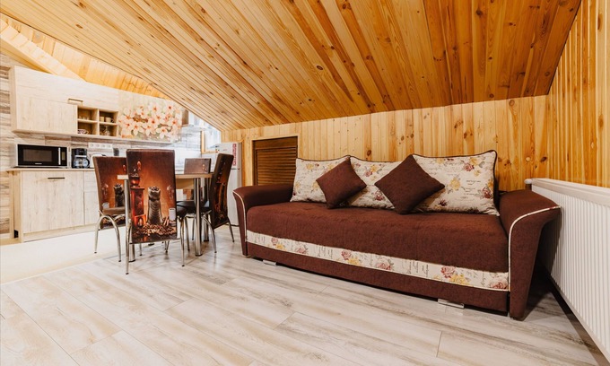 Brasov Apartment | Zoo Adjacent Summit Flat By Brasov BnB