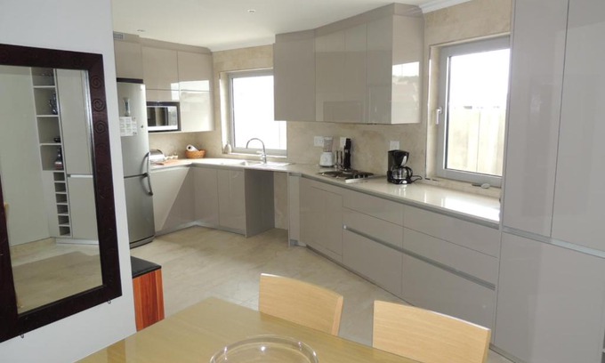West Beach Apartment | ZuHause West Beach