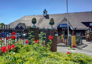Best Western Manor Hotel