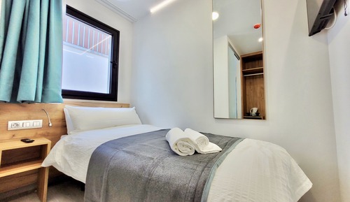 Standard Single Room