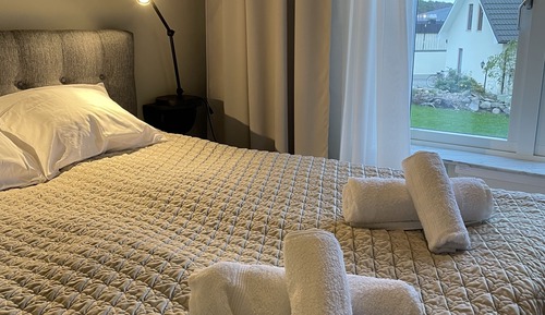 Single Room (Bathroom in separate room) (1009)