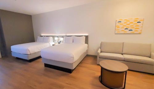 Suite, Multiple Beds, Accessible, Non Smoking (Accessible Tub)