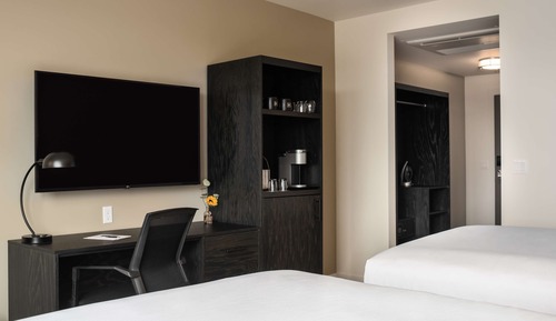 Room, 2 Queen Beds, Accessible, Bathtub (Mobility)