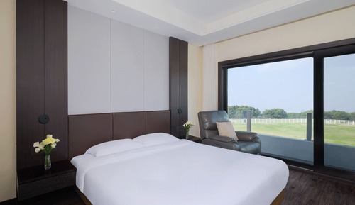 (Main) Green Valley - Deluxe Double Room