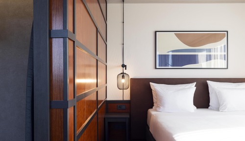 Junior Suite, 1 King Bed with Sofa bed, Balcony, City View
