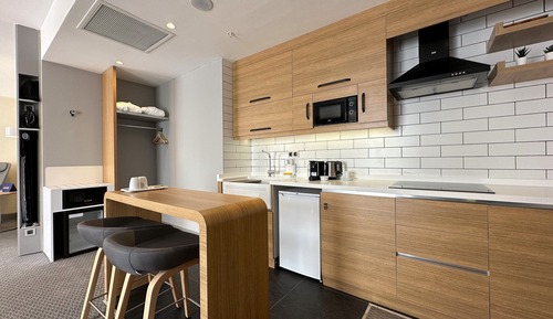 Suite, 1 Bedroom, Kitchenette (Free Breakfast)