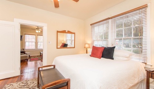 1 BD/1BA Suite Deluxe