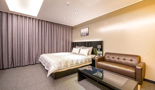 Room (Special Room - Drive-in (with styler )