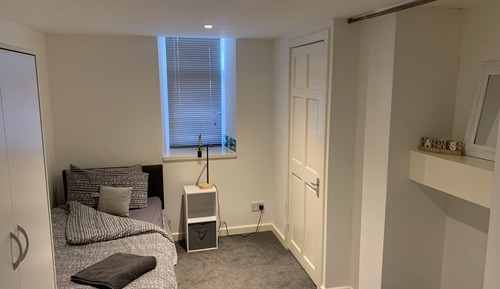 Classic Apartment, Private Bathroom (Lovely 2-bedroom basement)