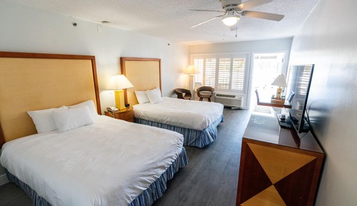 Queen Room, 2 Queen Beds, Water View, Balcony, Non-Smoking