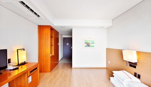 Traditional Ondol Duvet Room