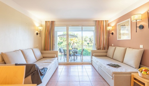 Apartment 5 people - 1 bedroom - Terrace or balcony - Pool view - Air conditioned Renovated