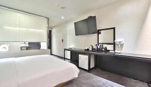 Deluxe Double Busan Tower View