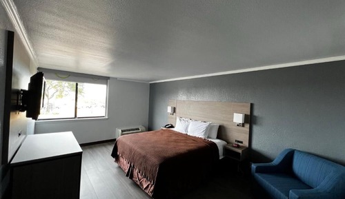 Room, 1 King Bed, Non Smoking