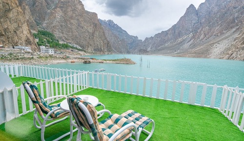 Honeymoon Studio Suite