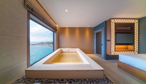 [Free Breakfast for 2] Ocean Suite Double (BBQ Package + Unlimited Draft Beer for 2)