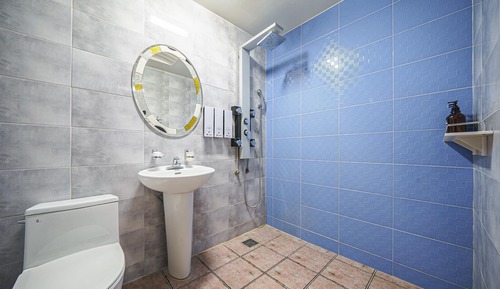 Room (General room - 1st room 1st week/Flix)