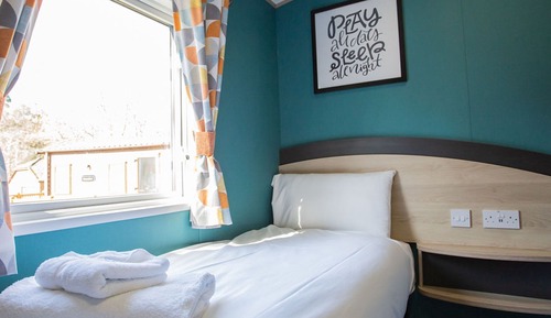 Burst of Blue 7 Berth (5+2)