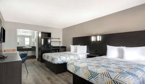 Standard Room, 2 Queen Beds, Non Smoking, Kitchen