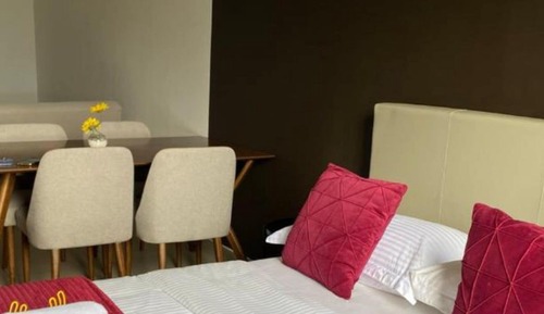 Deluxe Studio Apartment with Balcony