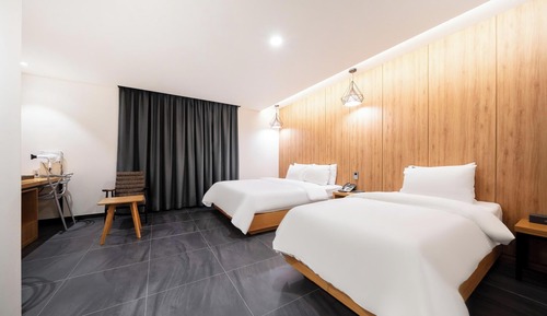 Room (Premium Twin (1 Room Per 1 Parking Dr)