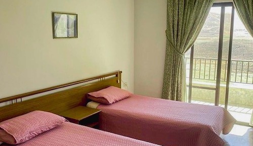 Basic Single Room, 1 Queen Bed, Smoking, Lake View