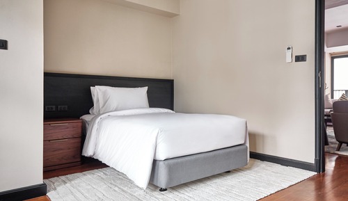 Deluxe Studio Suite, 3 Bedrooms