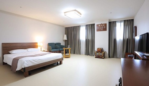 Standard Family Bed Ondol Room