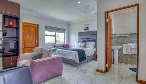 Standard Studio Suite, 1 Queen Bed