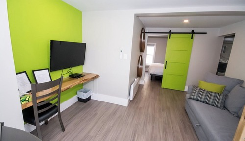 Suite 4, 1 Queen Bed and 1 Double Sofa Bed