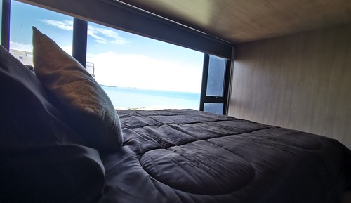 Premium Studio, 1 Queen Bed, Bathtub, Sea View