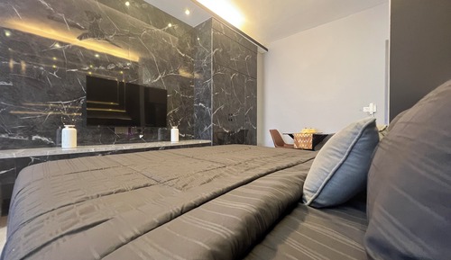 Premium Studio, 1 King Bed, Bathtub, City View