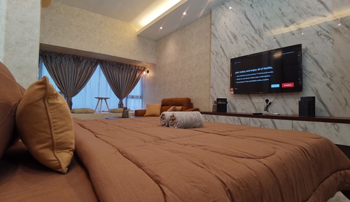 Premium Studio, 1 King Bed, Bathtub, City View