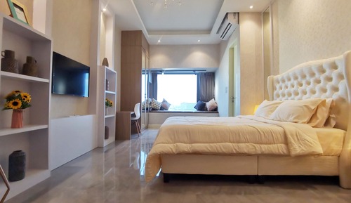 Premium Studio, 1 Queen Bed, Bathtub, City View