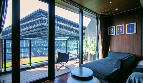 Field View, Non-Smoking