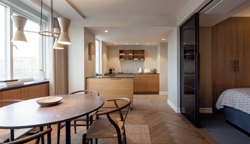 Deluxe Suite
