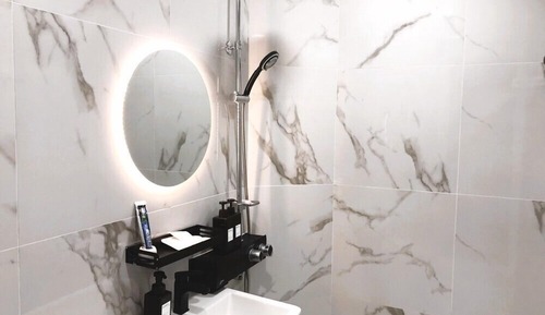 Room (one bed room 301)