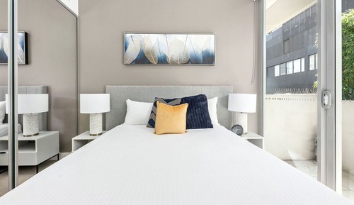 One Bedroom Apartment With Parking