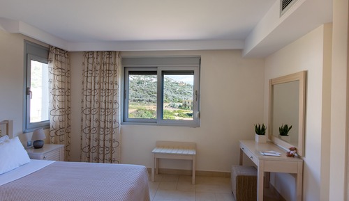 Family Apartment with Mountain View