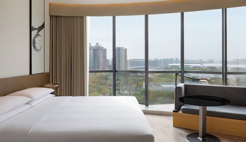 Superior Room, 1 King Bed
