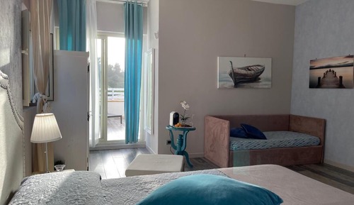 Room, 1 Bedroom, Balcony, Garden View