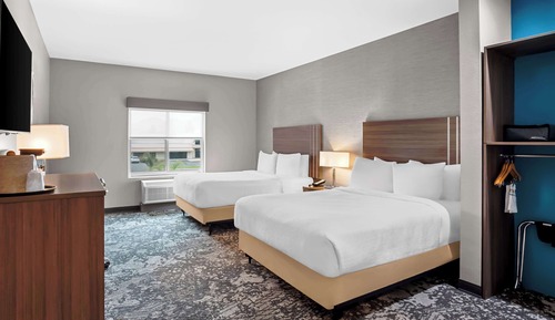 Standard Room, 2 Queen Beds, Accessible, Bathtub