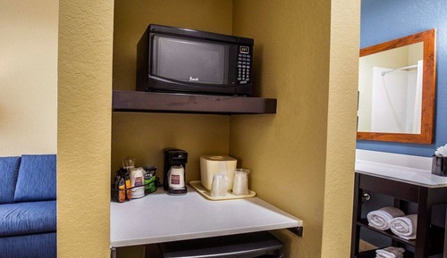 Suite, Multiple Beds, Accessible, Non Smoking