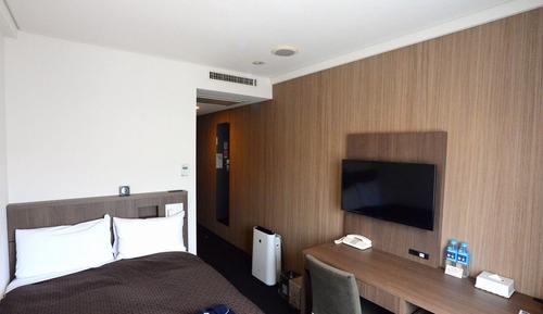 Semi Double Room, Smoking