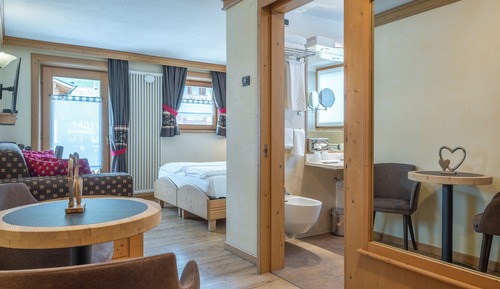 Deluxe Room, 1 Bedroom, Mountain View