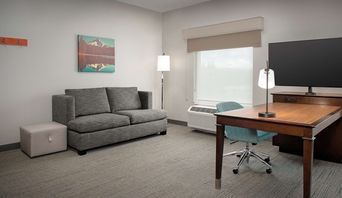 Suite, 1 King Bed, Accessible (Hearing)